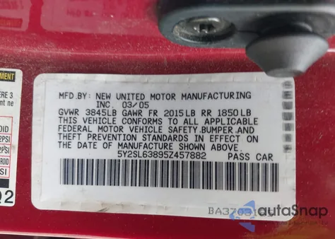 2005 Pontiac Vibe from USA, damaged, VIN 5Y2SL63895Z457882